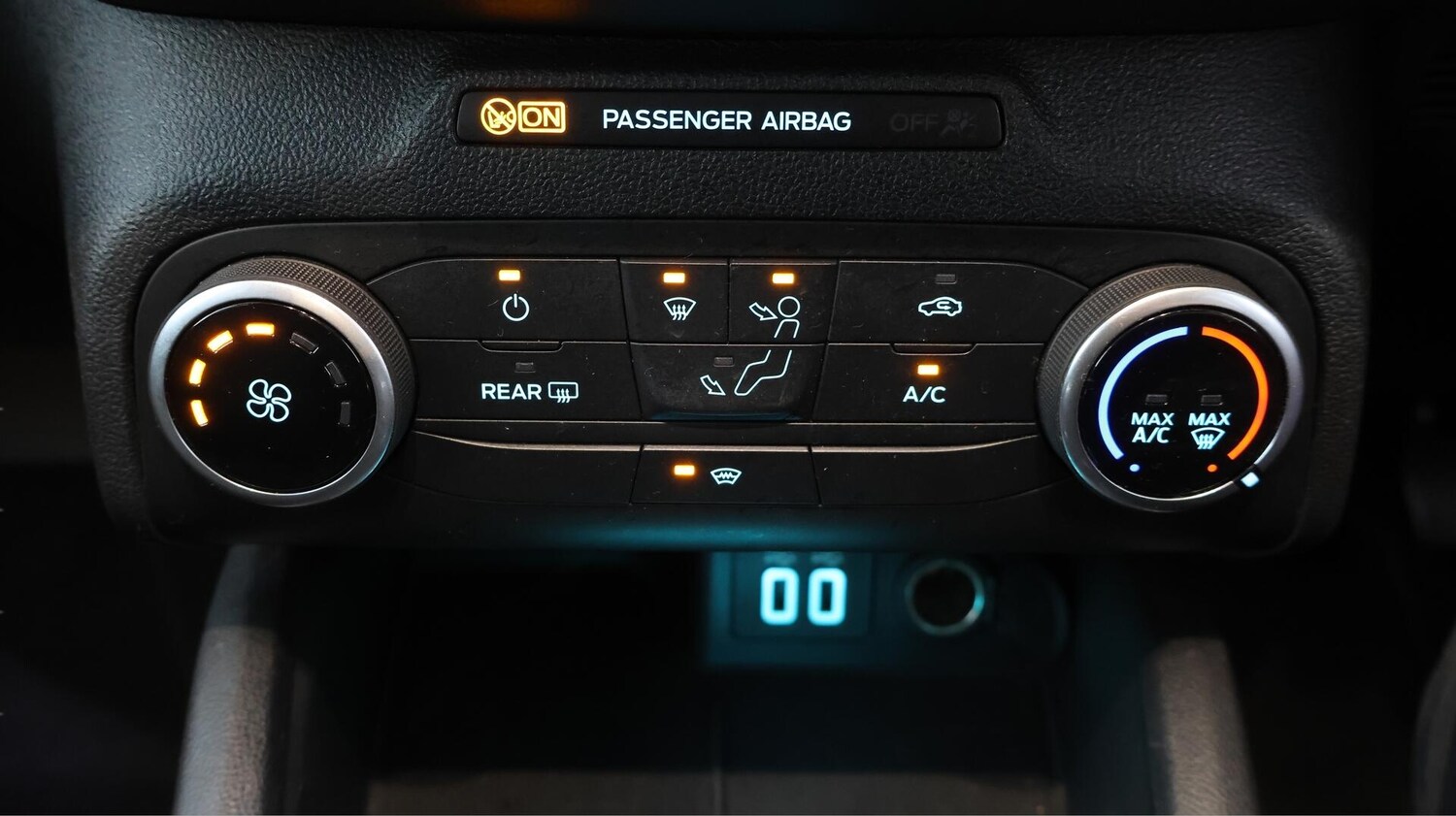 Used Ford Focus 2021 for sale - 76645715: Photo 12