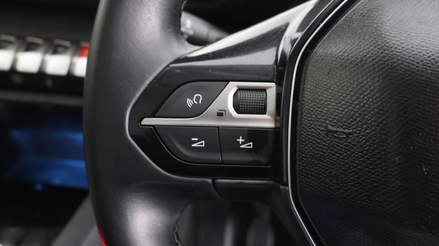 Used Peugeot 3008 2020 for sale - 76433039: Photo 23