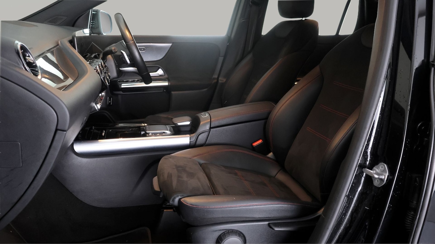 Used Mercedes-Benz GLA 2021 for sale - 77690936: Photo 14