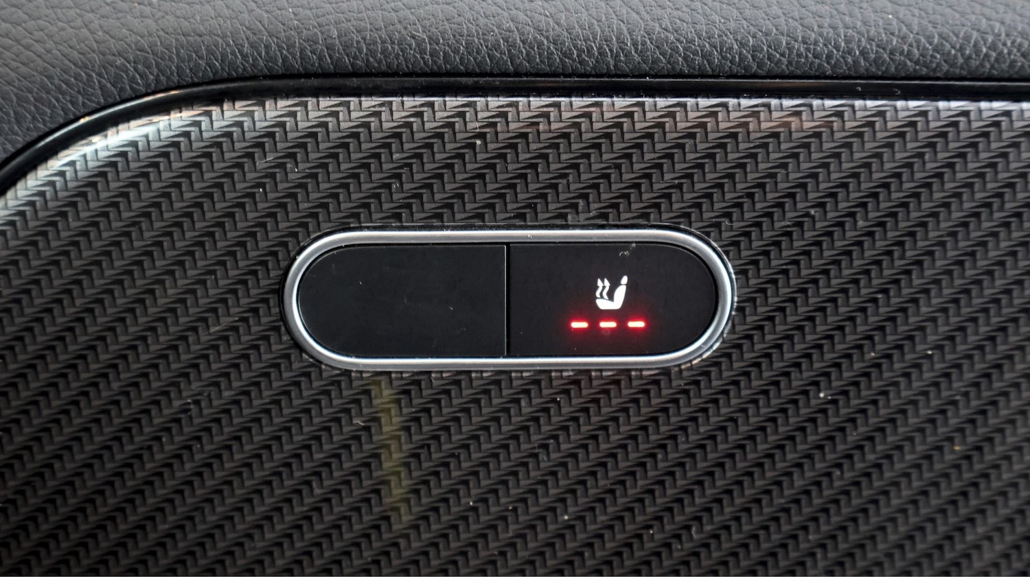 Used Mercedes-Benz GLA 2021 for sale - 77690936: Photo 21