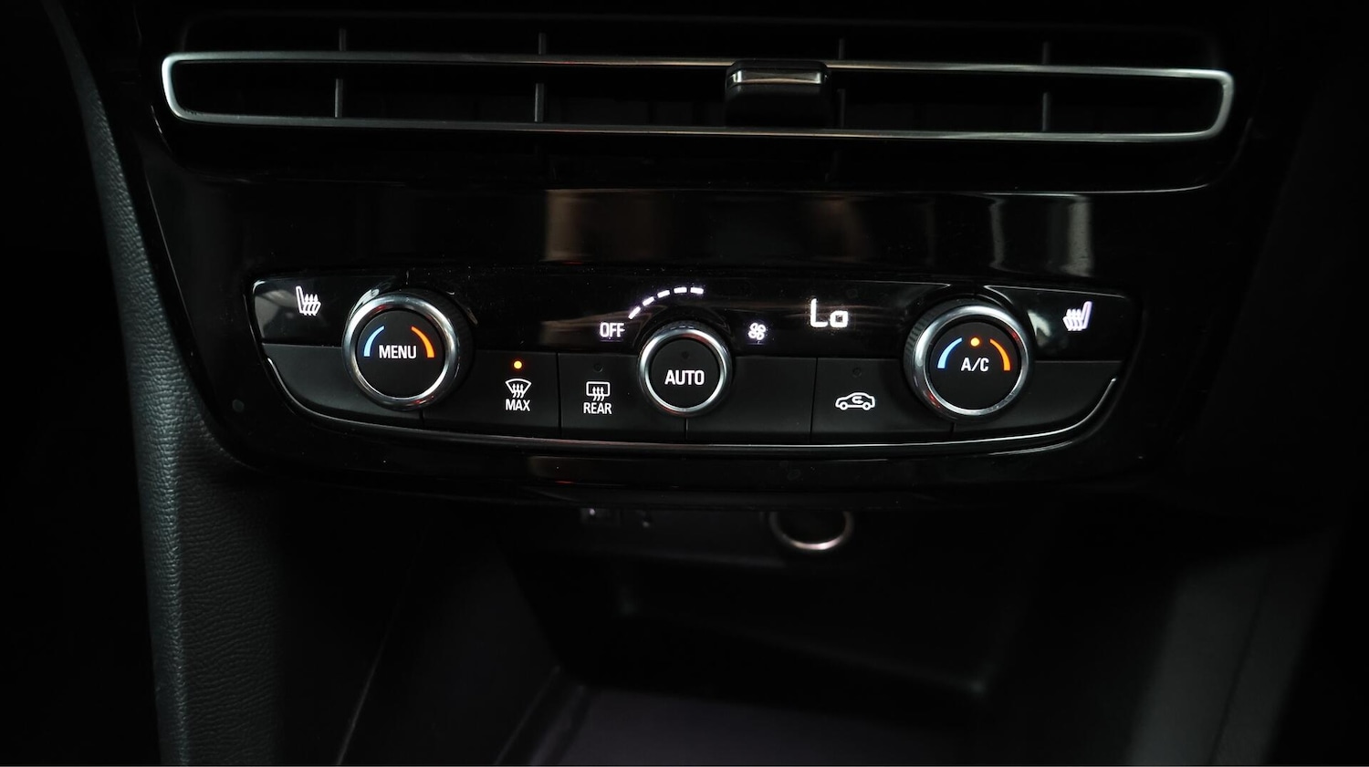 Used Vauxhall Mokka Electric for sale - 76433386: Photo 13