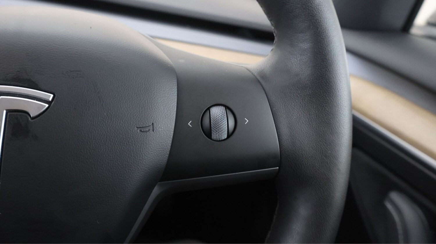 Used Tesla Model 3 2021 for sale - 77500974: Photo 23