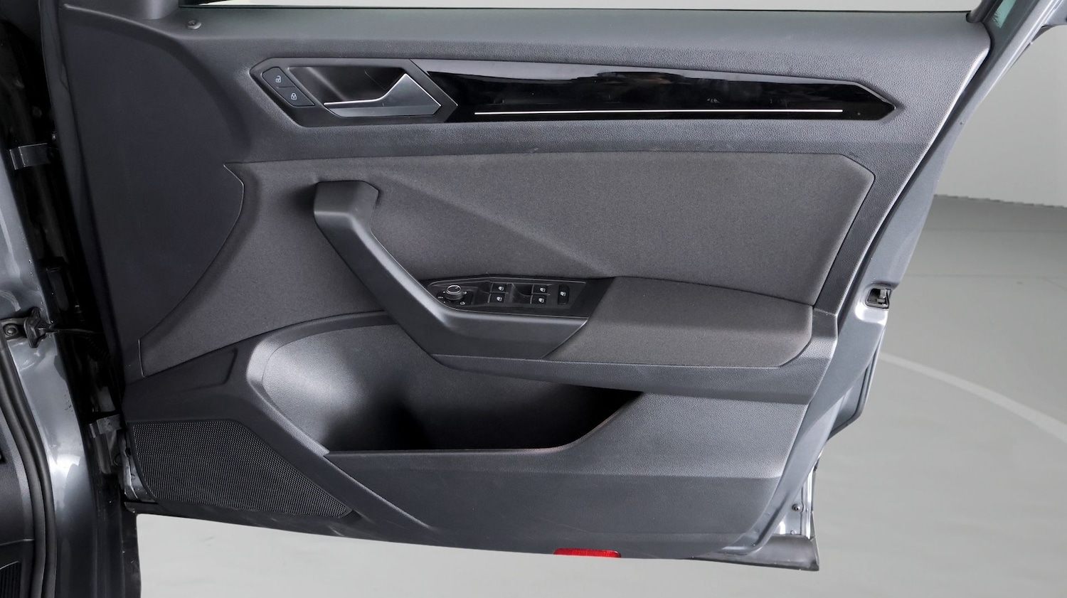 Used Volkswagen T-Roc 2021 for sale - 77393784: Photo 14