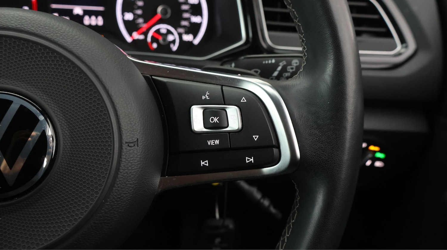 Used Volkswagen T-Roc 2021 for sale - 77393784: Photo 21