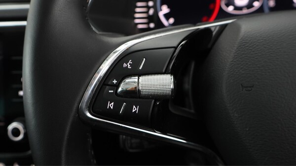 Used Skoda Superb 2022 for sale - 76200646: Photo 25