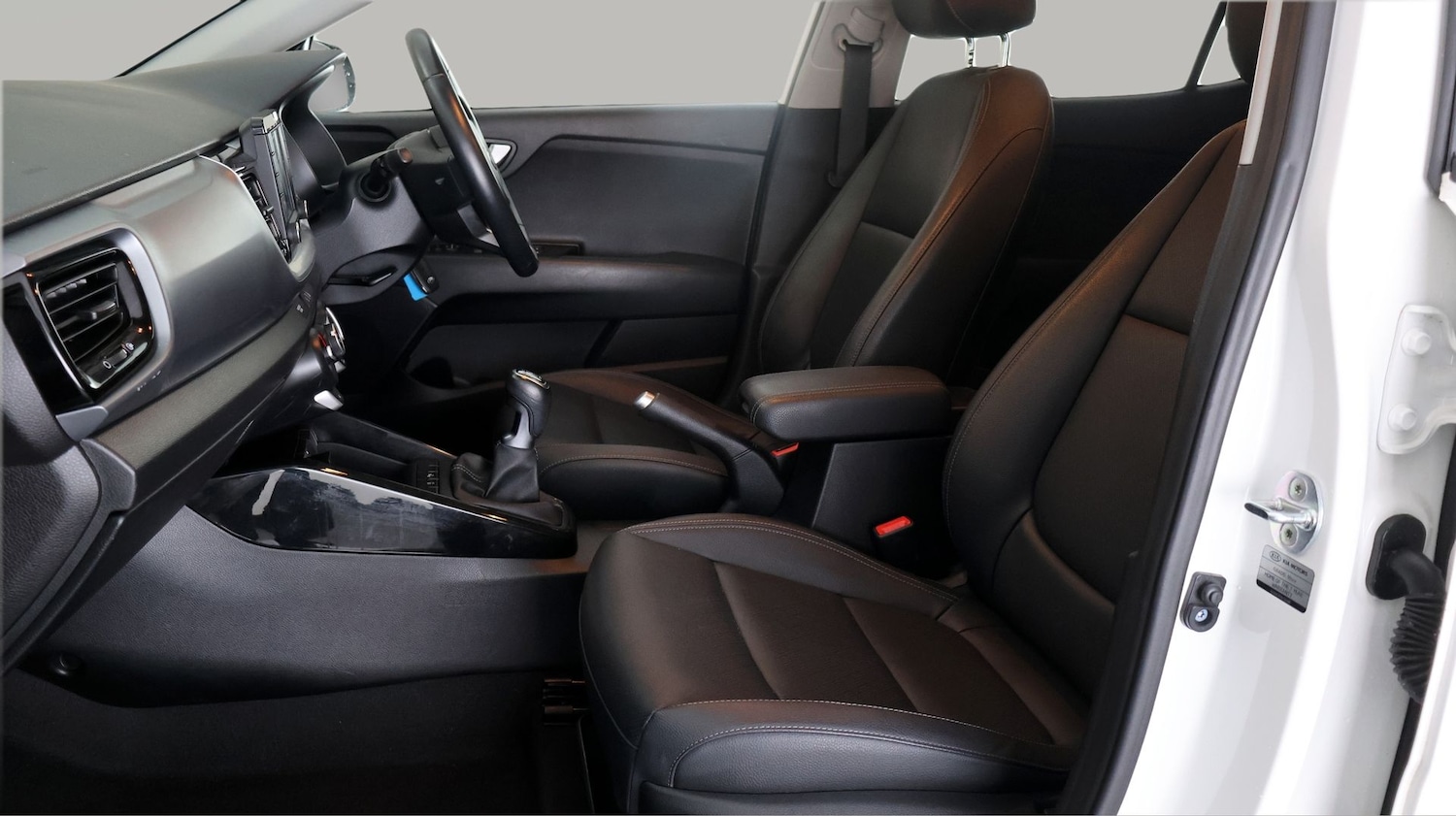 Used Kia Stonic 2020 for sale - 78073381: Photo 13