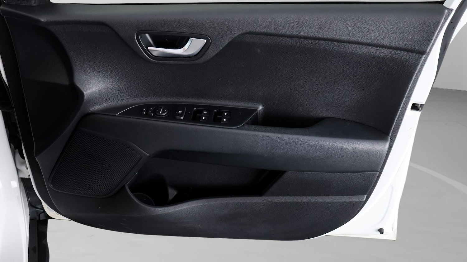 Used Kia Stonic 2020 for sale - 78073381: Photo 14