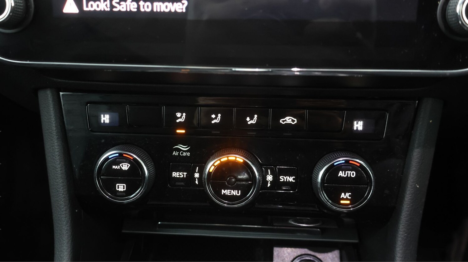 Used Skoda Superb 2023 for sale - 77214766: Photo 12