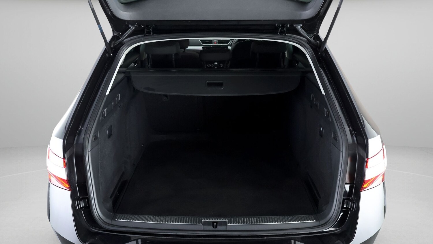 Used Skoda Superb 2023 for sale - 77214766: Photo 17