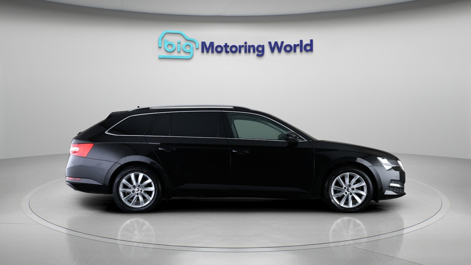 Used Skoda Superb 2023 for sale - 77214766: Photo 8