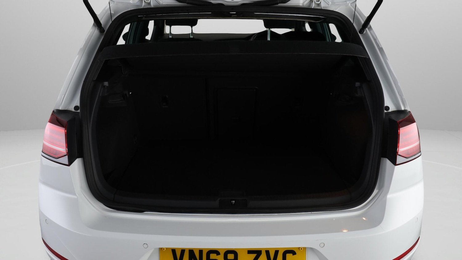 Used Volkswagen Golf 2019 for sale - 76592616: Photo 16