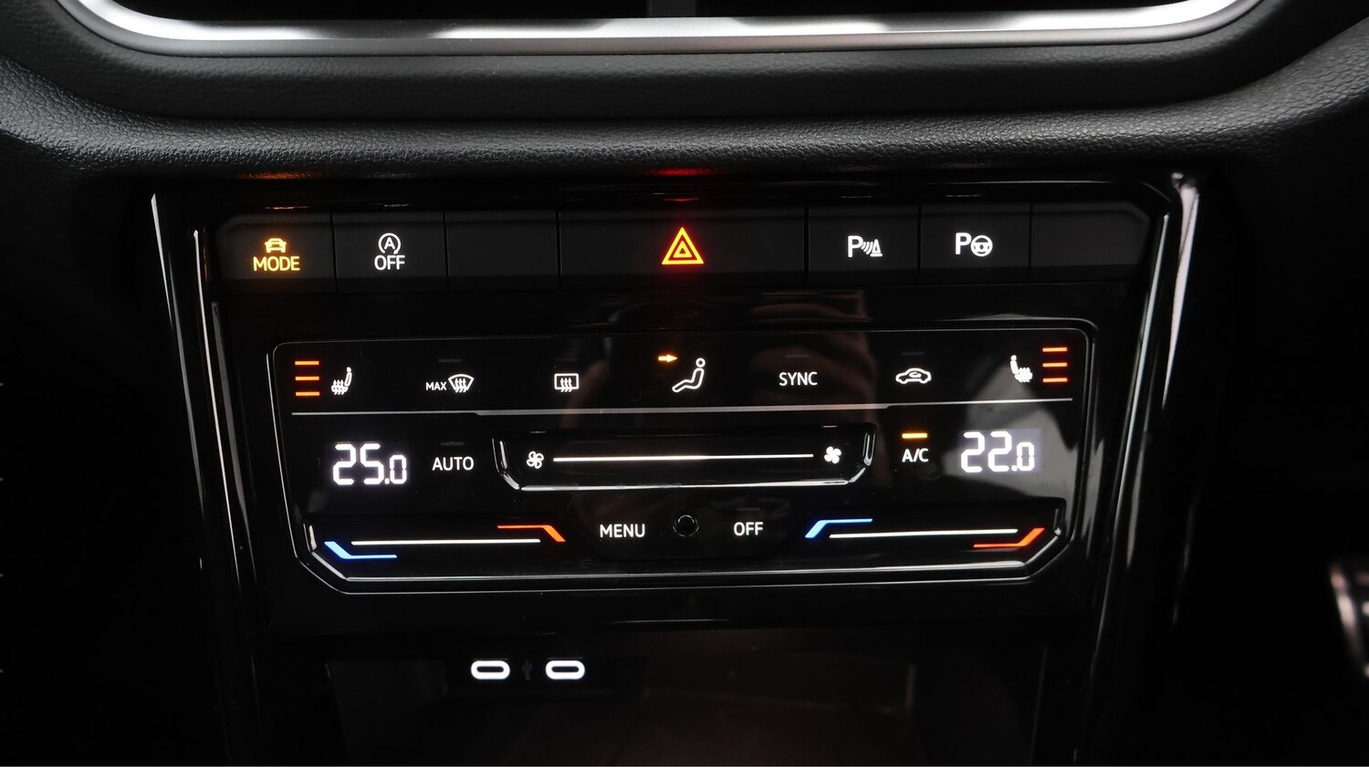 Used Volkswagen T-Roc 2022 for sale - 77476074: Photo 11