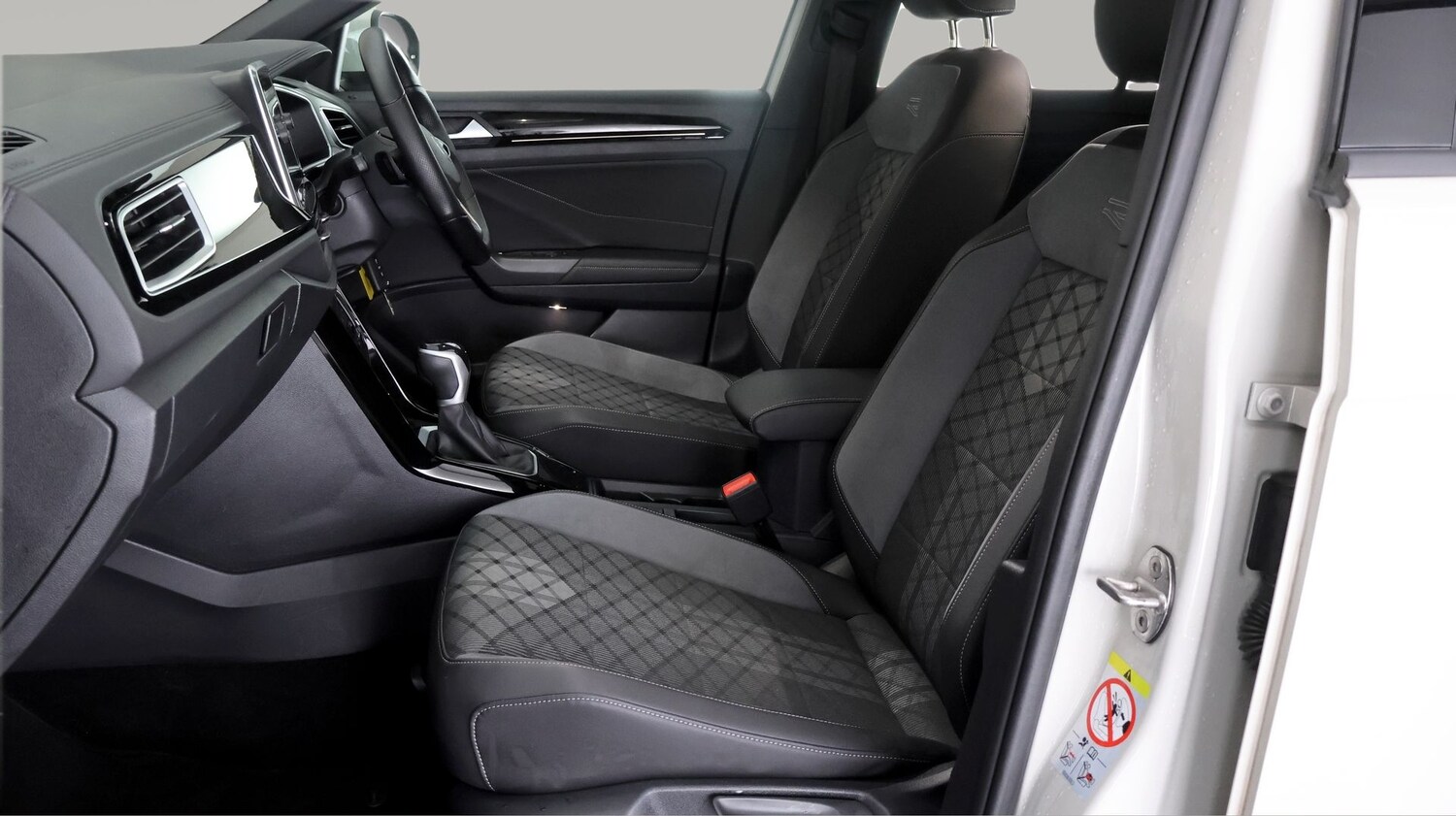 Used Volkswagen T-Roc 2022 for sale - 77476074: Photo 13