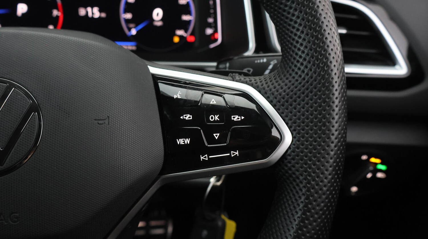 Used Volkswagen T-Roc 2022 for sale - 77476074: Photo 24