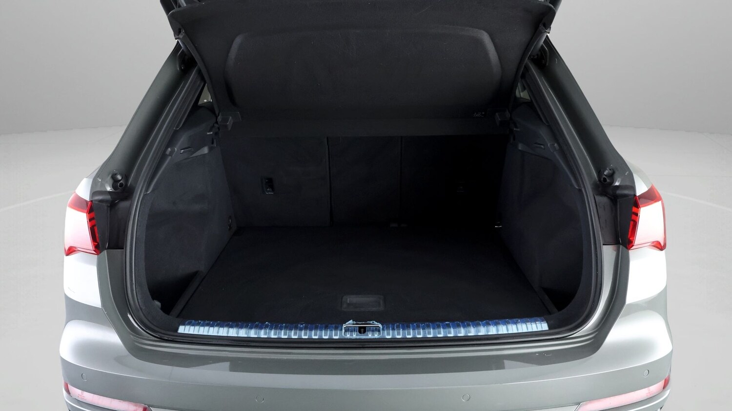 Used Audi Q3 for sale - 77181981: Photo 17