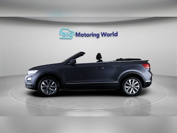Used Volkswagen T-Roc 2021 for sale - 79071080: Photo