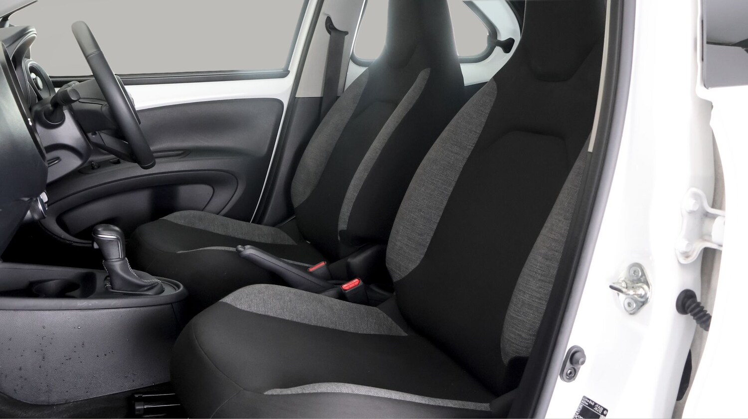 Used Toyota Aygo X 2022 for sale - 77220361: Photo 14