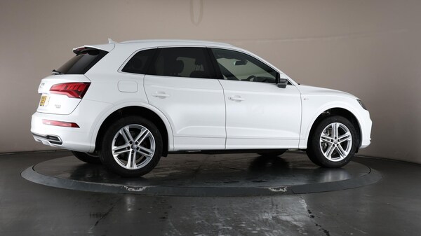 Used Audi Q5 2019 for sale - 76138503: Photo 64