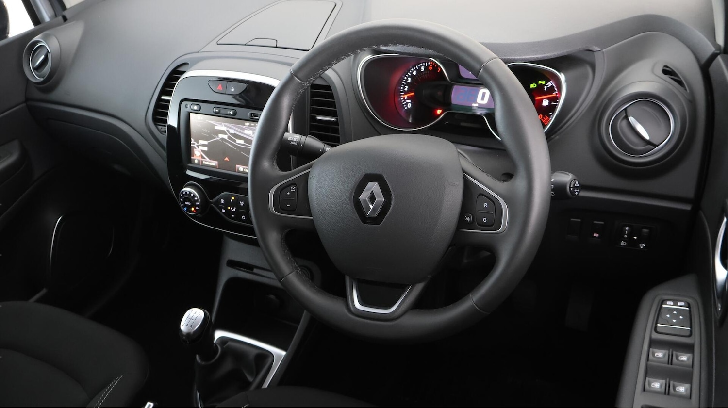 Used Renault Captur 2018 for sale - 76742360: Photo 10