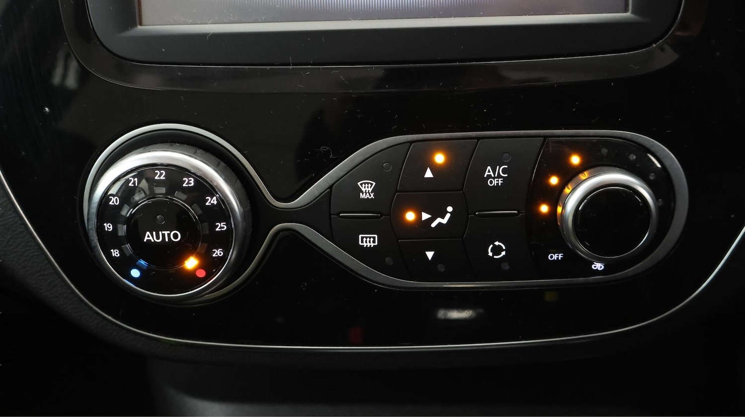 Used Renault Captur 2018 for sale - 76742360: Photo 13