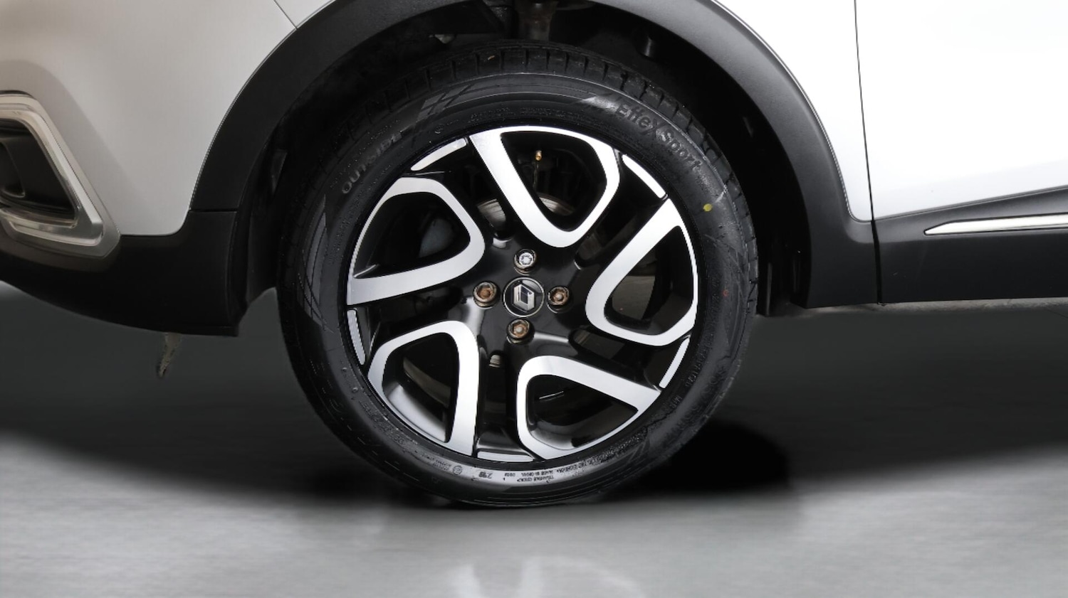 Used Renault Captur 2018 for sale - 76742360: Photo 19