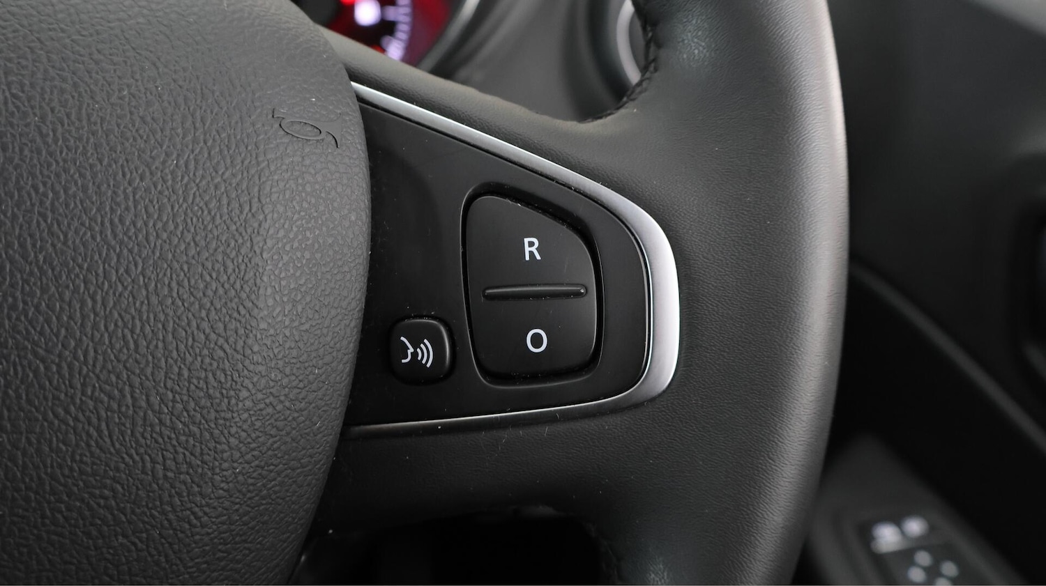 Used Renault Captur 2018 for sale - 76742360: Photo 23