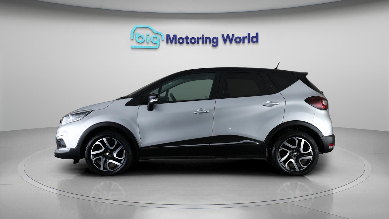 Used Renault Captur 2018 for sale - 76742360: Photo 5