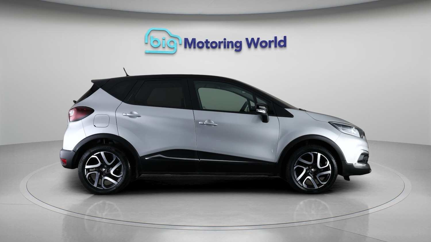 Used Renault Captur 2018 for sale - 76742360: Photo 9