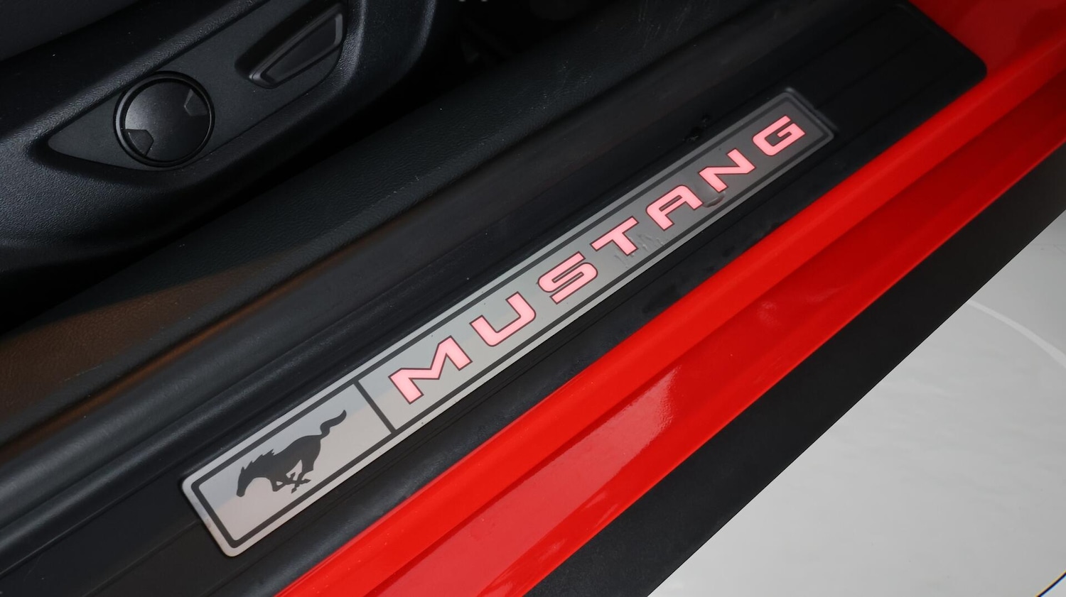 Used Ford Mustang 2021 for sale - 76371037: Photo 22