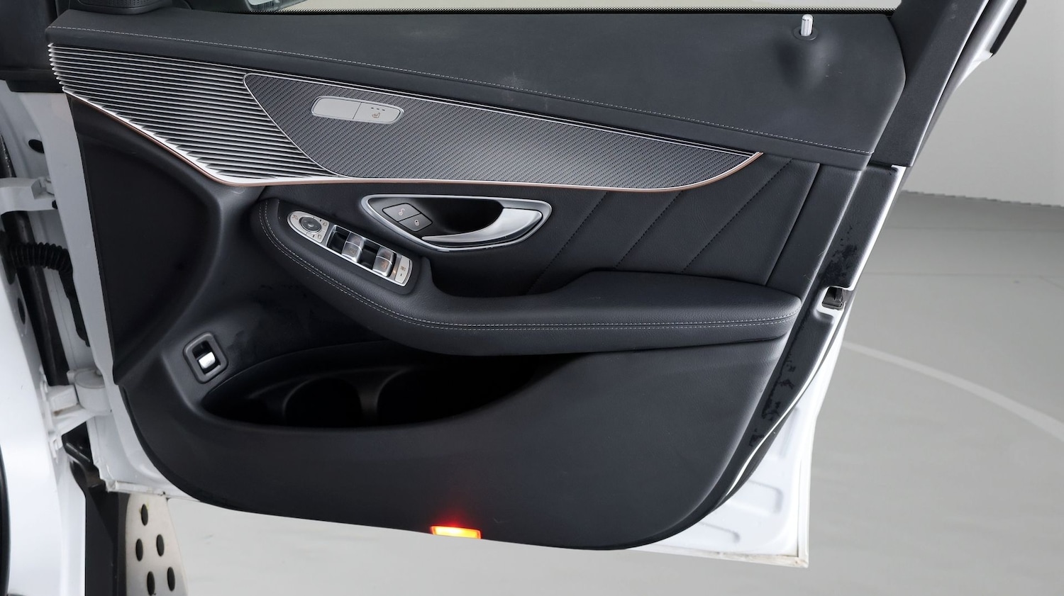 Used Mercedes-Benz EQC 2023 for sale - 77585343: Photo 15