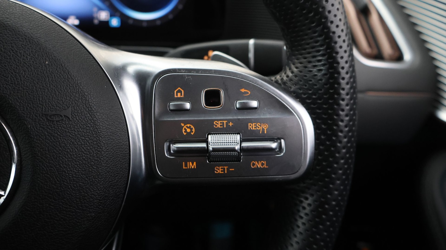 Used Mercedes-Benz EQC 2023 for sale - 77585343: Photo 28