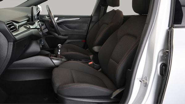 Used Ford Focus 2020 for sale - 76317936: Photo 15