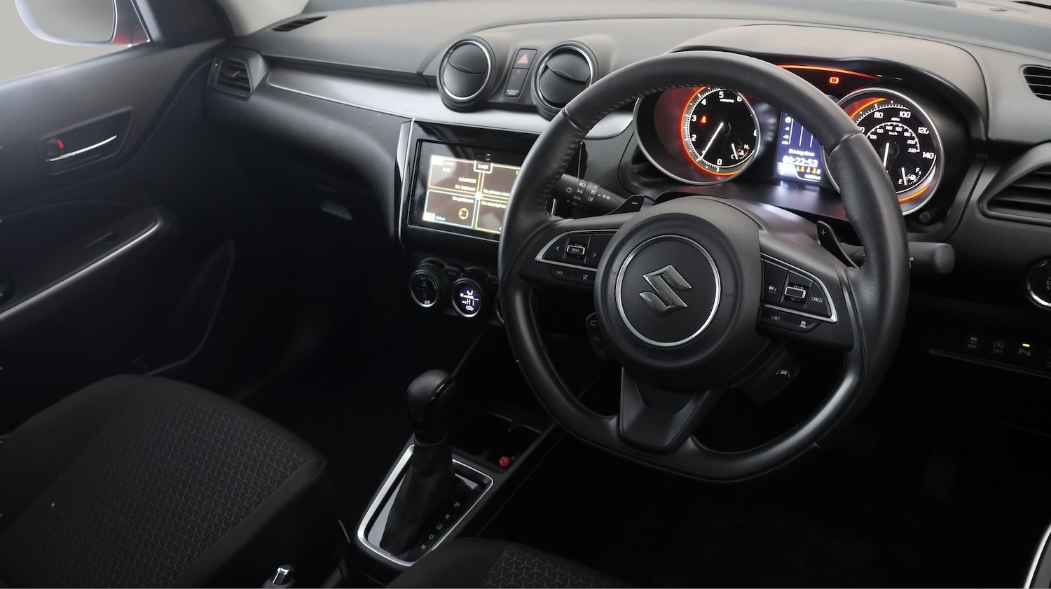 Used Suzuki Swift 2023 for sale - 77736992: Photo 9