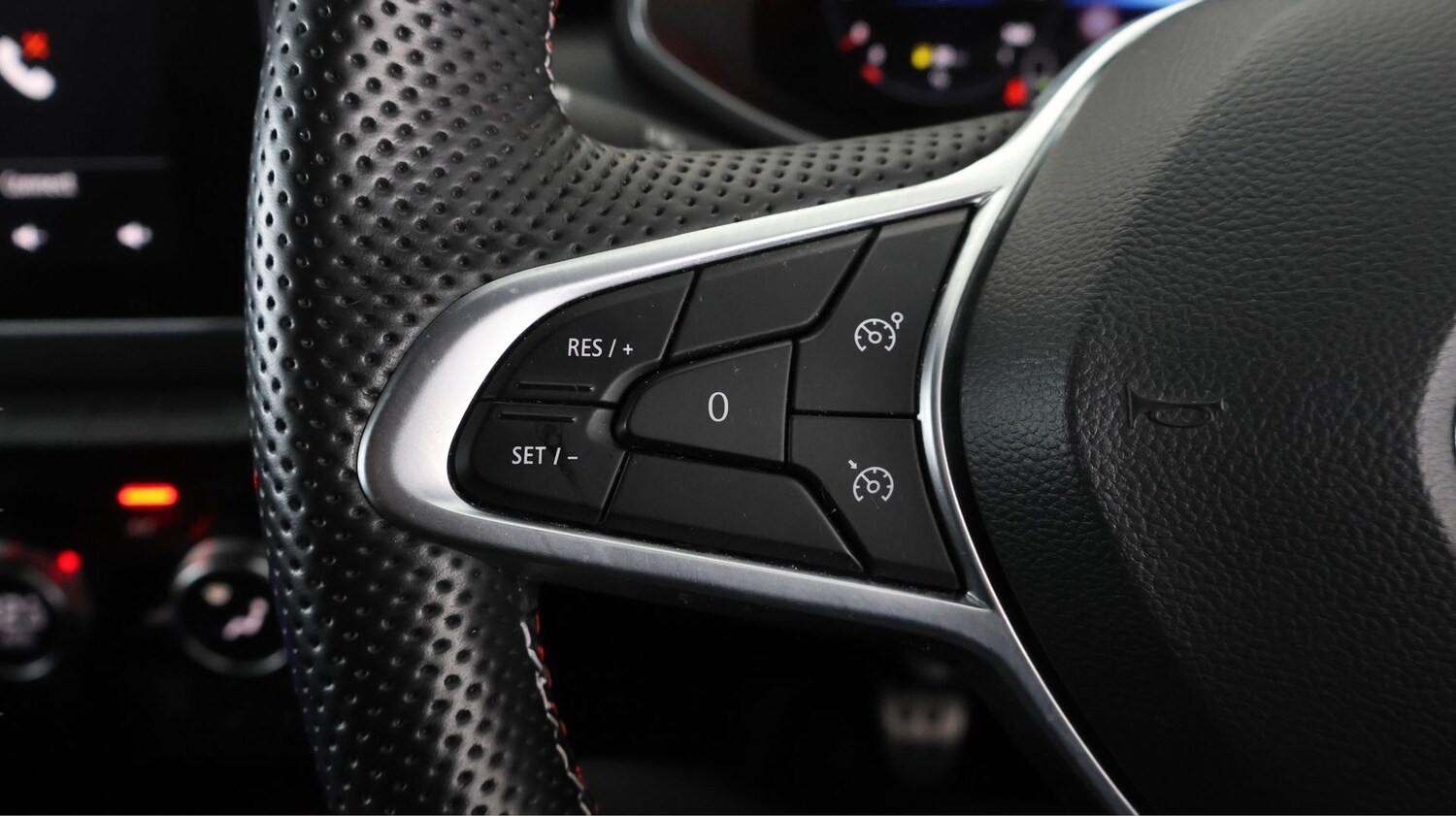 Used Renault Clio 2023 for sale - 77897453: Photo 21