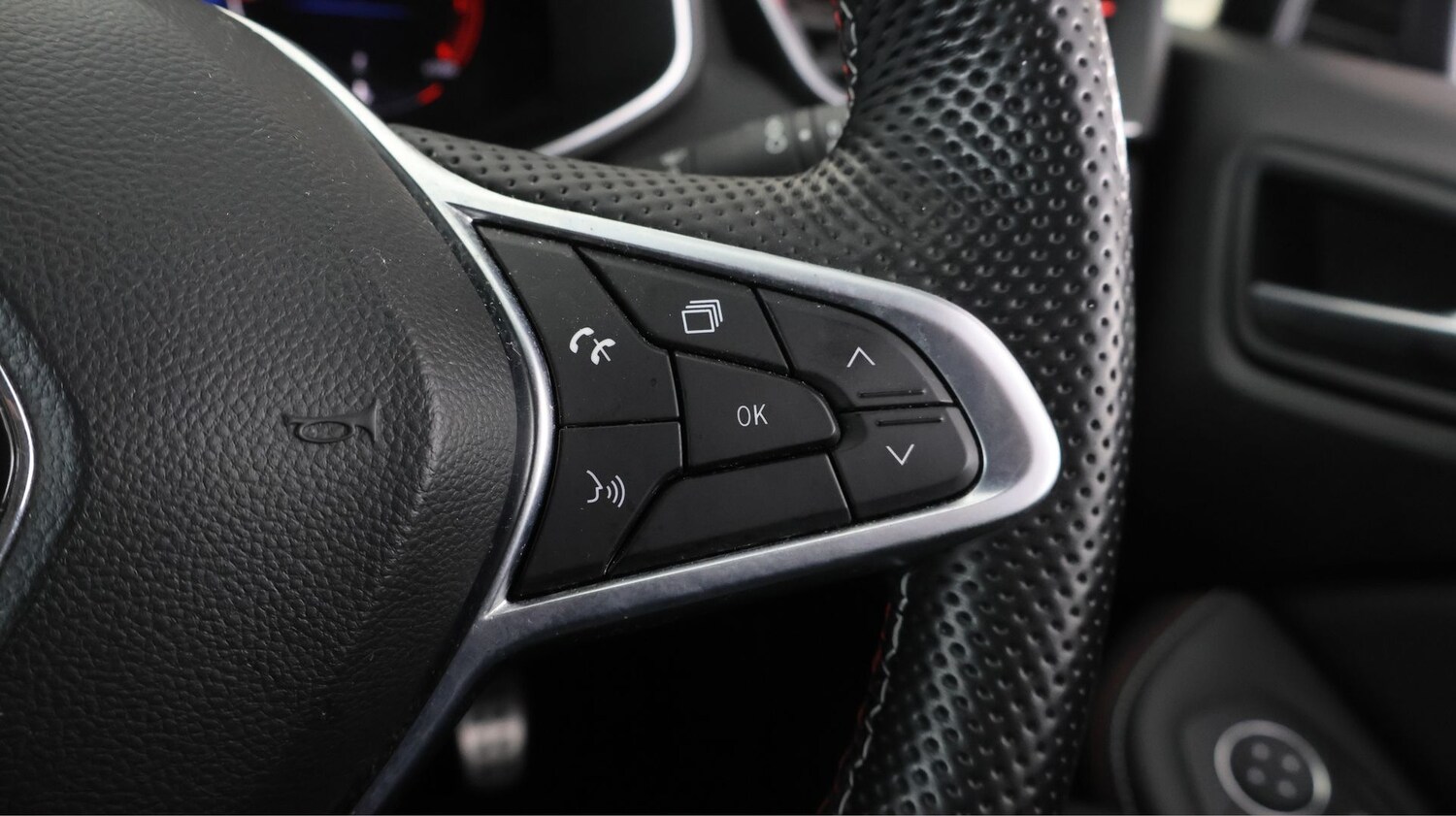 Used Renault Clio 2023 for sale - 77897453: Photo 23