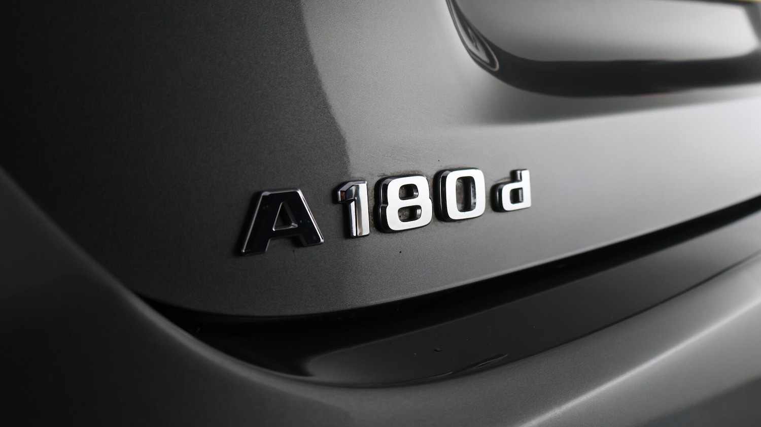 Used Mercedes-Benz A-Class 2018 for sale - 76380890: Photo 21