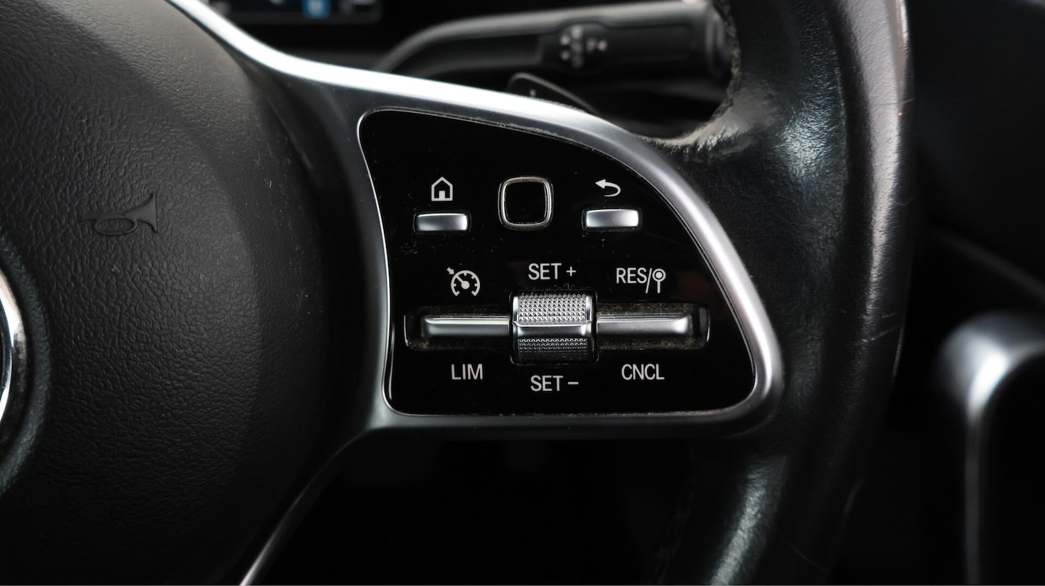 Used Mercedes-Benz A-Class 2018 for sale - 76380890: Photo 23