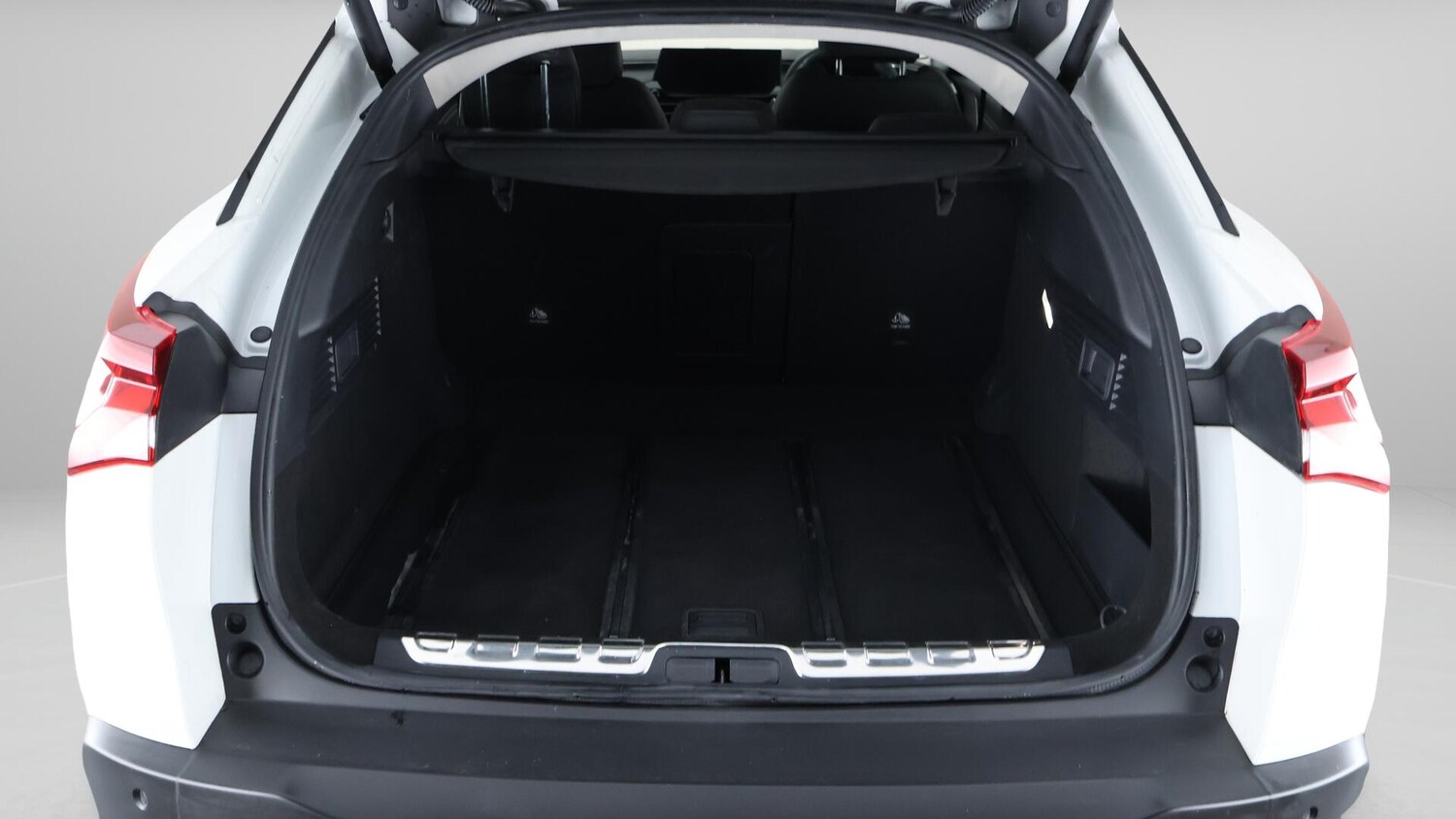 Used Citroen C5 X 2023 for sale - 75768639: Photo 17