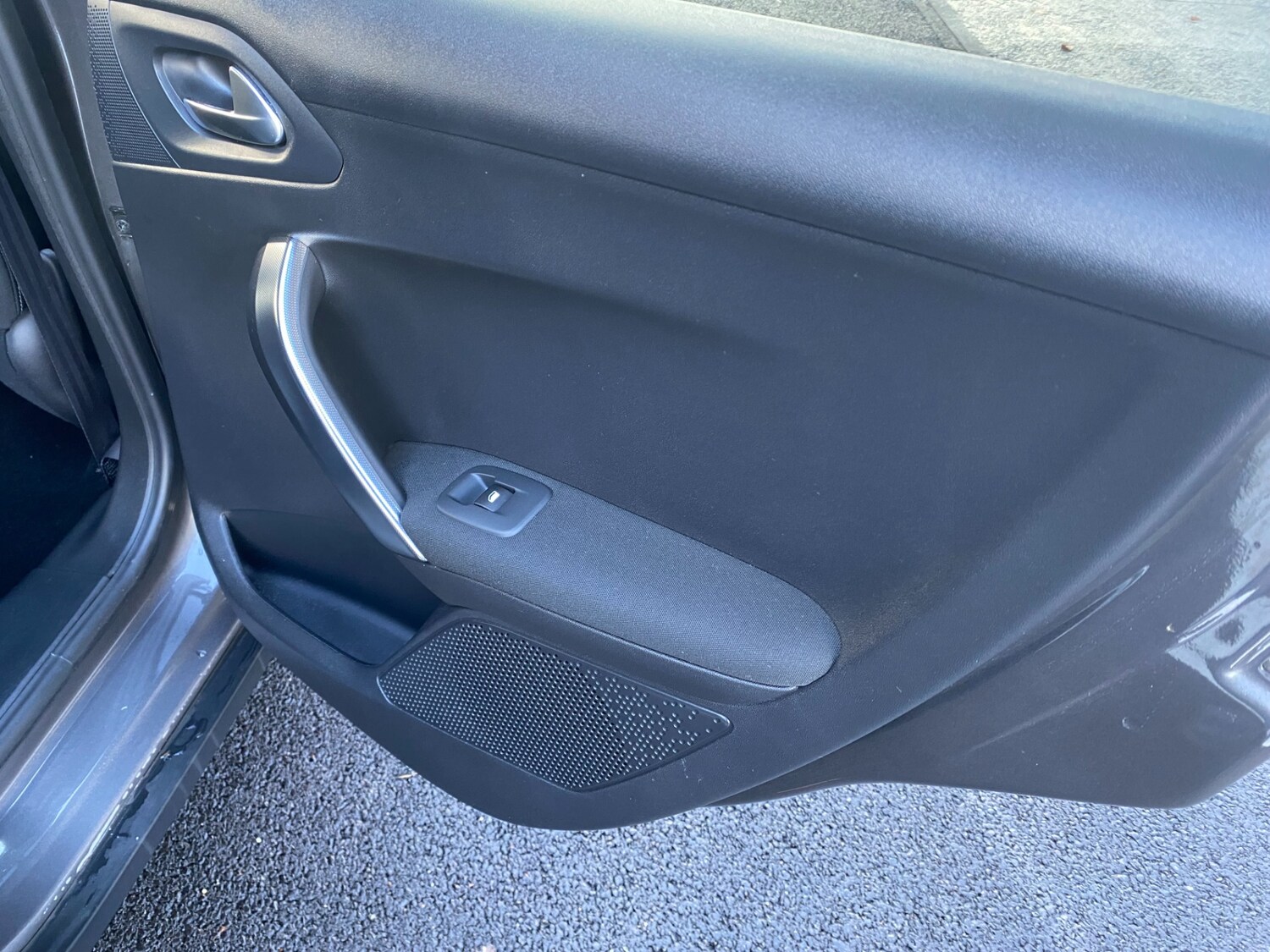 Used Peugeot 2008 2017 for sale - 76506210: Photo 13