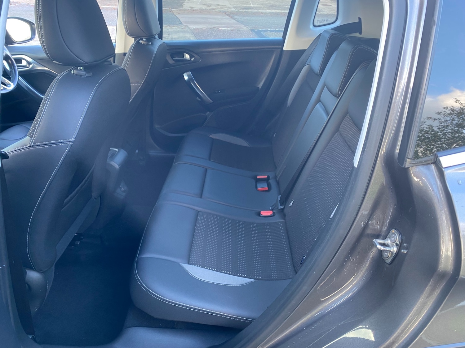 Used Peugeot 2008 2017 for sale - 76506210: Photo 19