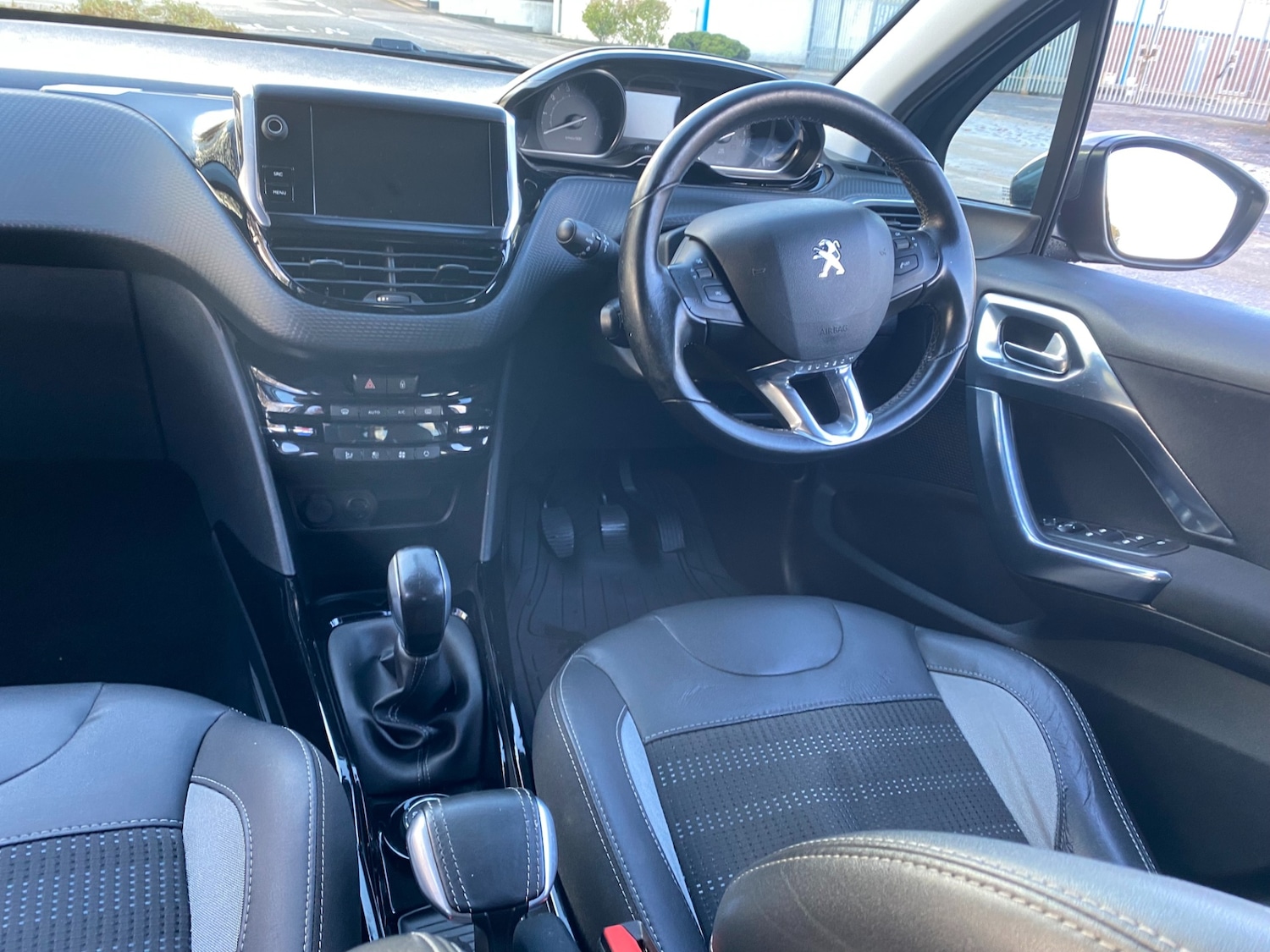 Used Peugeot 2008 2017 for sale - 76506210: Photo 20