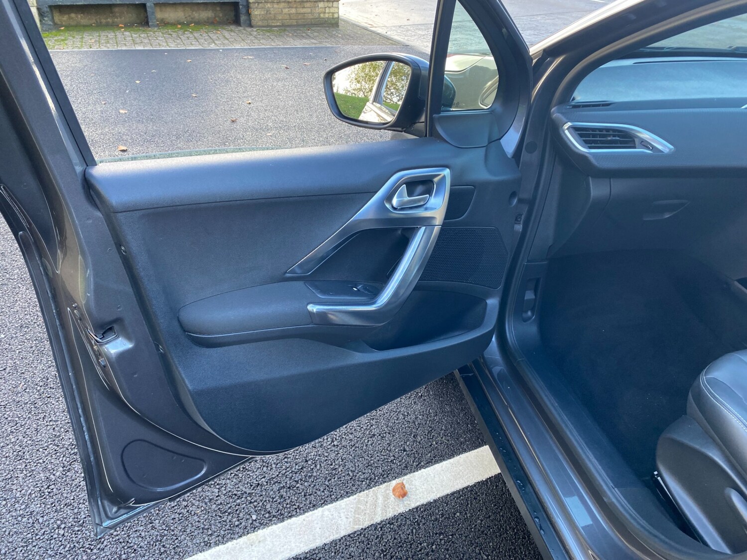 Used Peugeot 2008 2017 for sale - 76506210: Photo 21