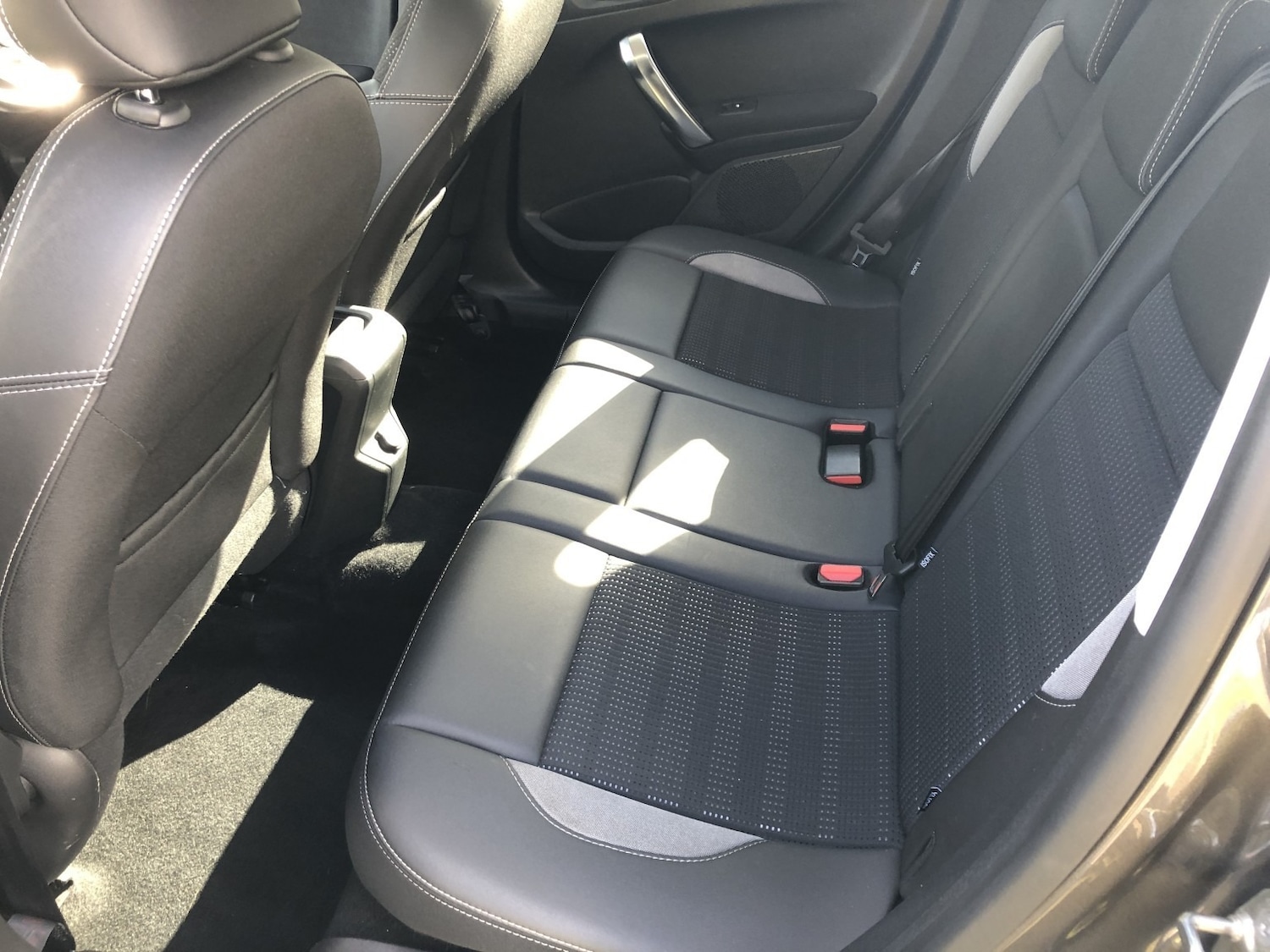 Used Peugeot 2008 2017 for sale - 76506210: Photo 3