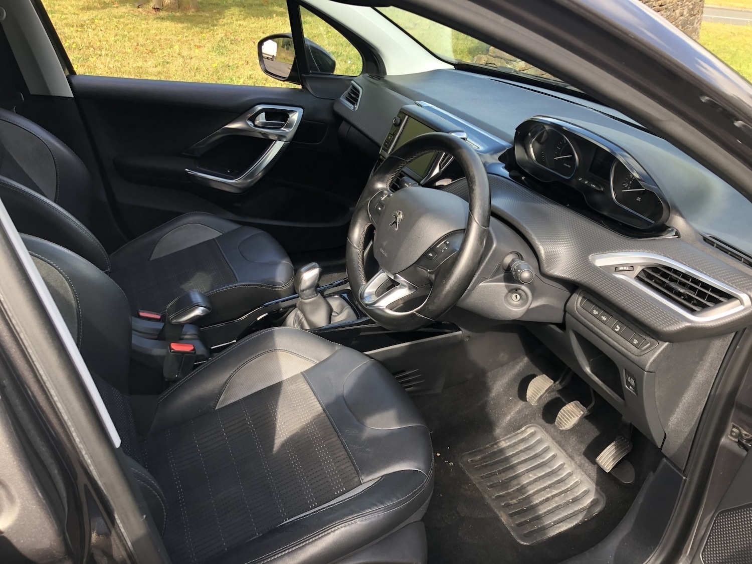 Used Peugeot 2008 2017 for sale - 76506210: Photo 6