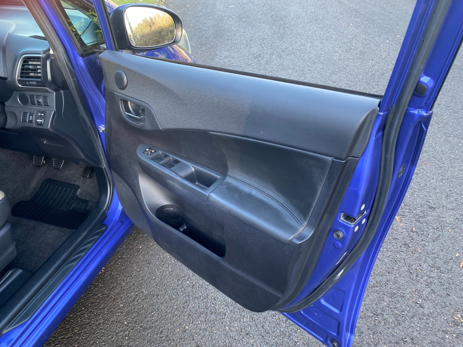 Used Toyota Verso 2011 for sale - 76651301: Photo 3