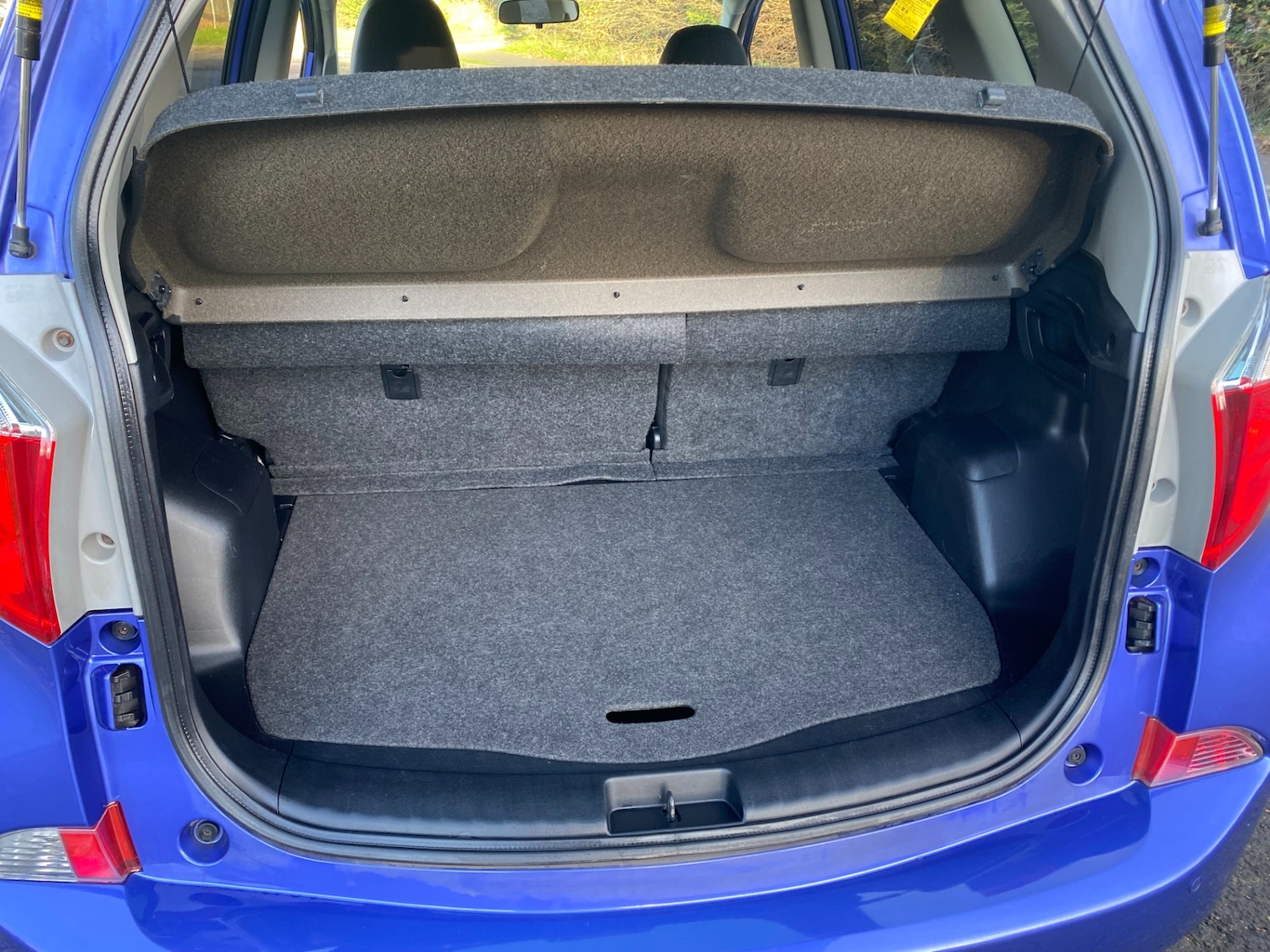 Used Toyota Verso 2011 for sale - 76651301: Photo 6