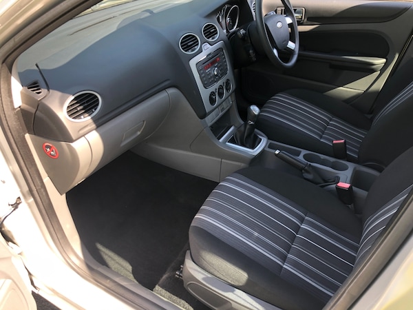 Used Ford Focus 2010 for sale - 74501197: Photo 13