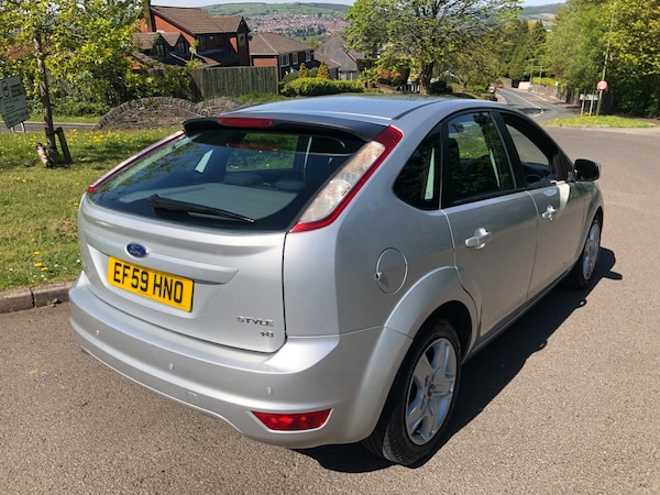 Used Ford Focus 2010 for sale - 74501197: Photo 7