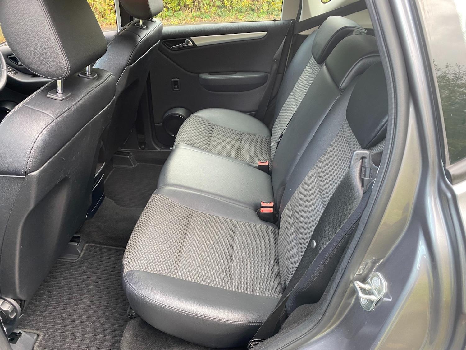 Used Mercedes-Benz A-Class 2012 for sale - 76426528: Photo 12