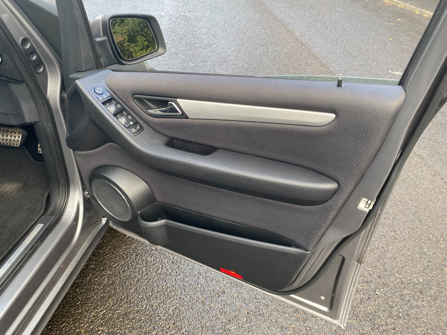 Used Mercedes-Benz A-Class 2012 for sale - 76426528: Photo 4